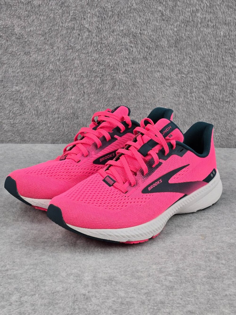 Brooks Launch 8 Shoes Womens 8 Pink Running Sneakers Neutral Daily Runners
